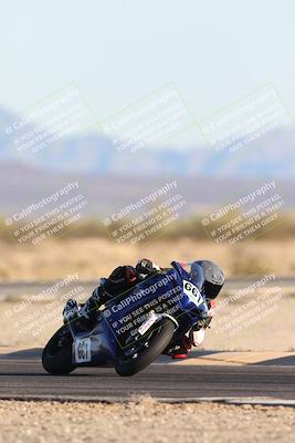 media/Dec-07-2025-CVMA (Sun) [[3e7d2de5dc]]/Race 16-Formula Middleweight/